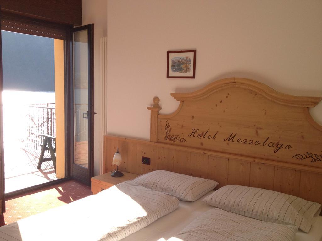 Albergo Mezzolago Exteriér fotografie