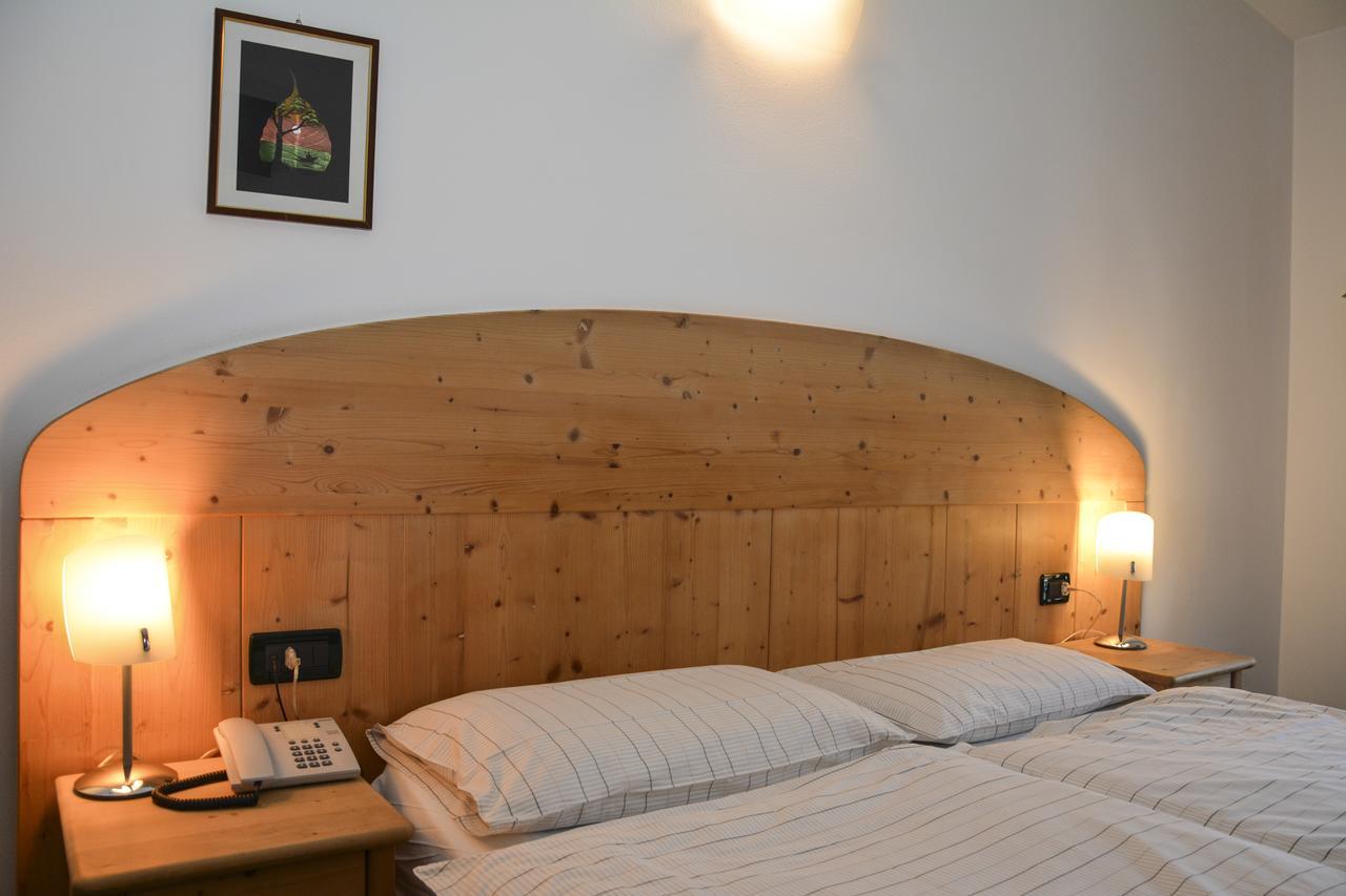 Albergo Mezzolago Exteriér fotografie