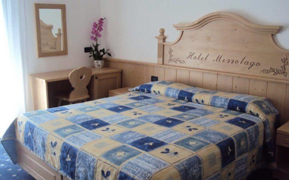 Albergo Mezzolago Exteriér fotografie