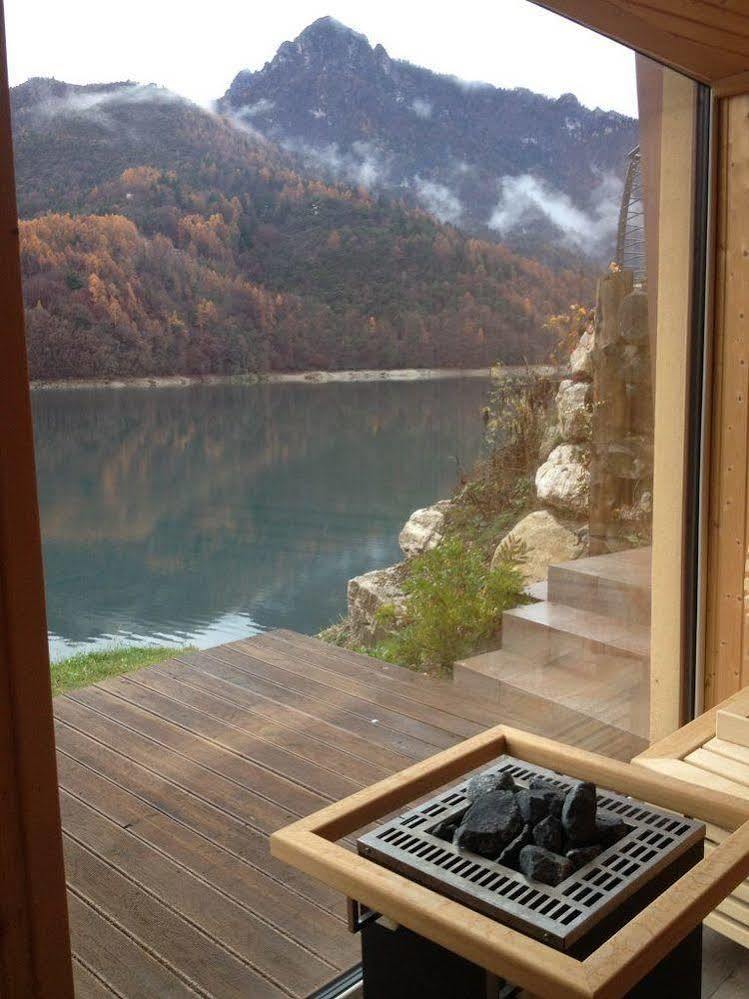 Albergo Mezzolago Exteriér fotografie