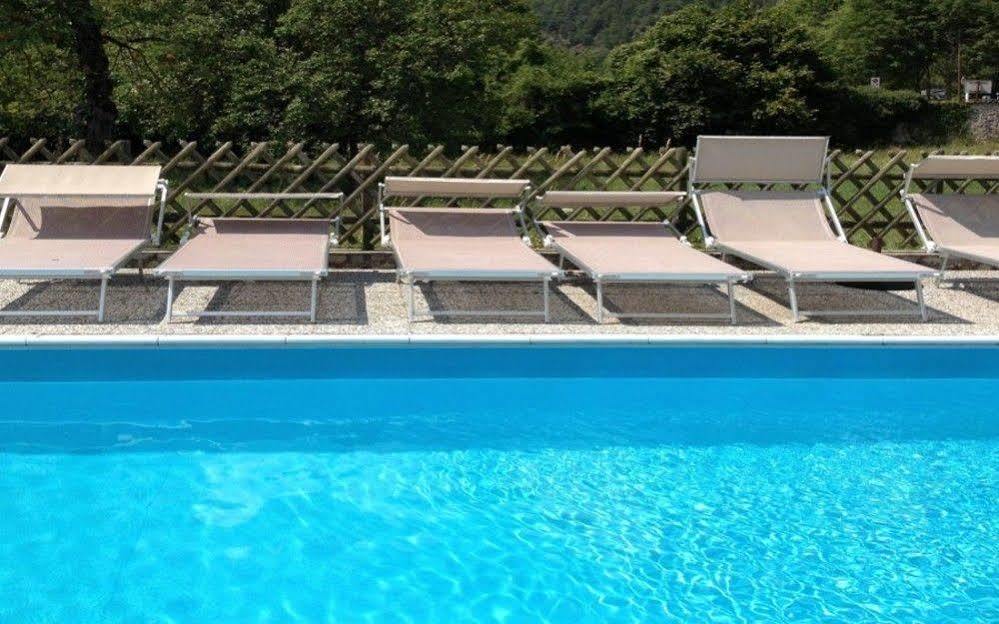 Albergo Mezzolago Exteriér fotografie