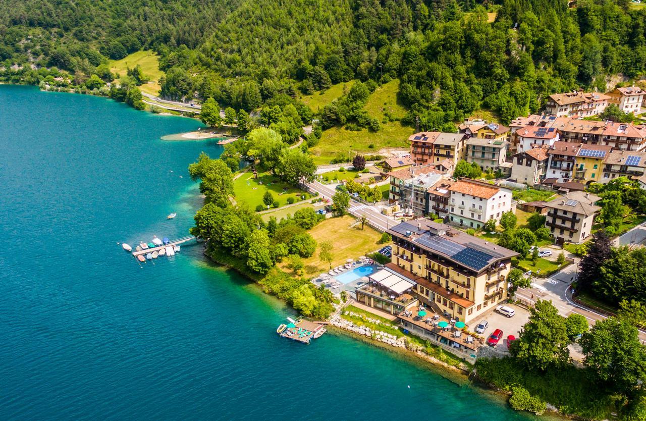 Albergo Mezzolago Exteriér fotografie