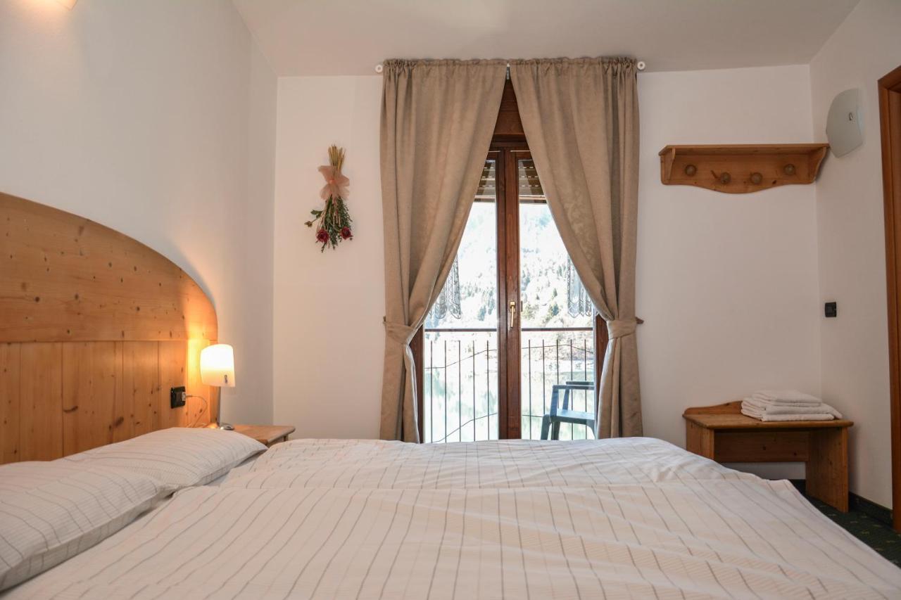 Albergo Mezzolago Exteriér fotografie