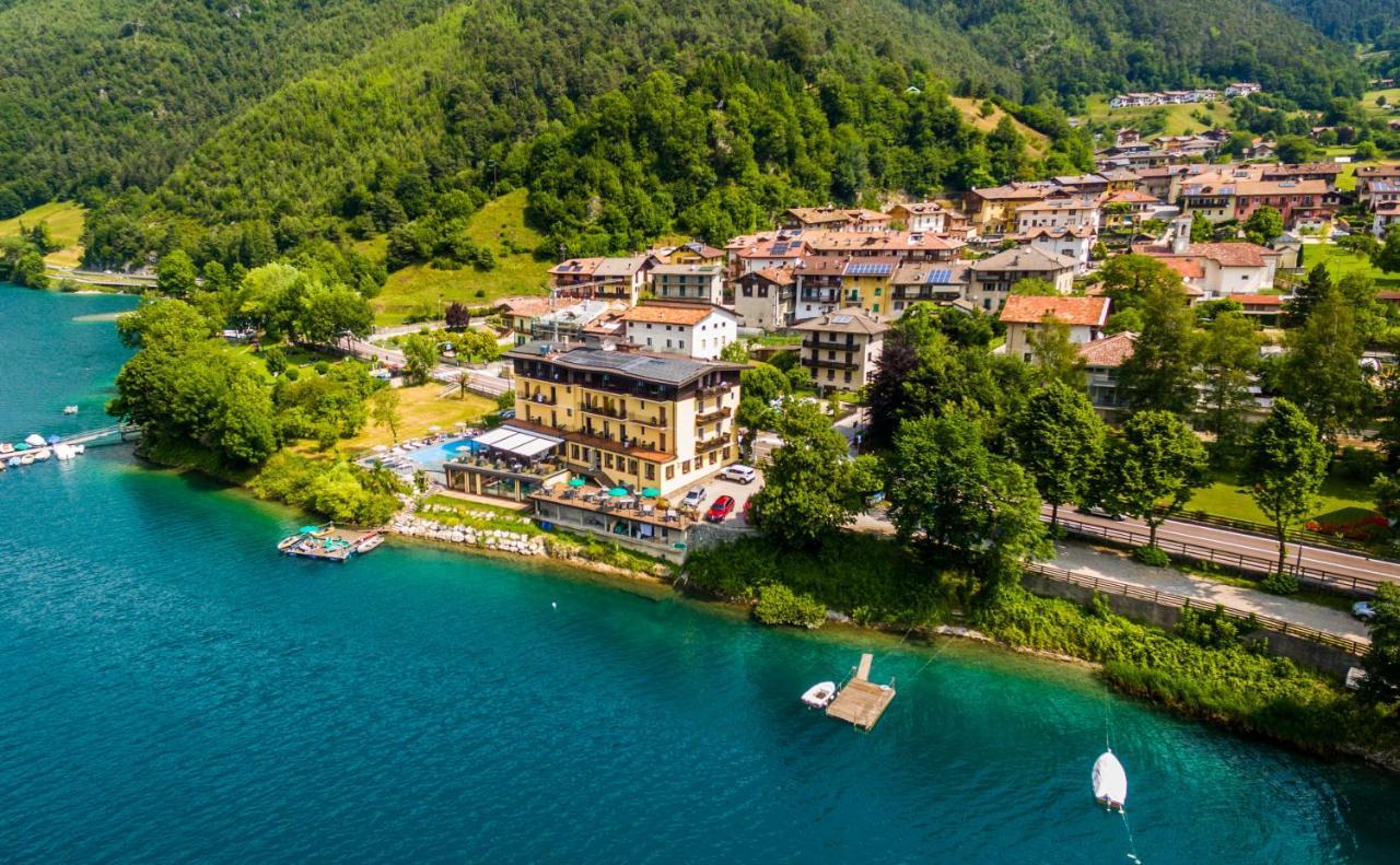 Albergo Mezzolago Exteriér fotografie